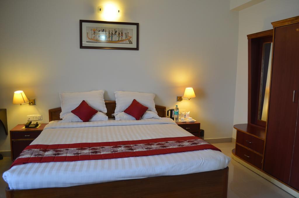 Hotel Rajdhani Regency Guwahati Quarto foto